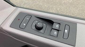 2023 Volkswagen 2.0 TDI T30 Highline FWD SWB Euro 6 5-door (Blue) - Image: 26