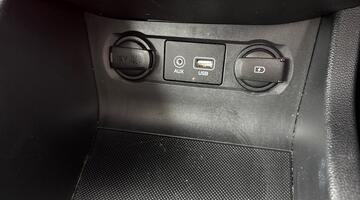 2020 Hyundai SE Launch Edition Euro 6 5-door (Grey) - Image: 12