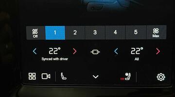 2022 Volvo Recharge 69kWh Ultimate Auto 5-door (Grey) - Image: 40