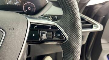 2022 Audi 93.4kWh Auto quattro 4-door (Grey) - Image: 21