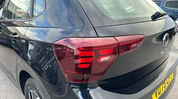 2025 Volkswagen 1.0 EVO Life Euro 6 5-door (Black) - Image: 26