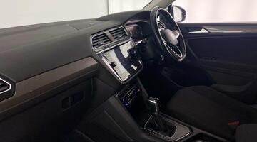 2022 Volkswagen TSI Life DSG Euro 6 5-door (Grey) - Image: 2