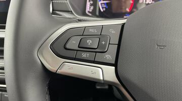 2025 Volkswagen 1.0 TSI Black Edition Euro 6 5-door (Black) - Image: 23