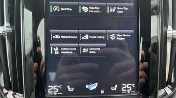 2017 Volvo 2.0 D4 Momentum Auto Euro 6 5-door (Black) - Image: 54