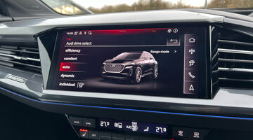 2025 Audi 45 S line Auto 5-door 82kWh (Blue) - Image: 38