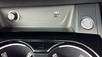 2021 Audi 2.0 TFSI 40 S line S Tronic Euro 6-door (White) - Image: 25