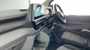 2025 Volkswagen 2.0 TDI 110 Commerce Plus Van (Grey) - Image: 2