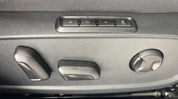 2025 Volkswagen 2.0 TSI R Black Edition DSG 4Motion Euro 6 5-door (White) - Image: 23