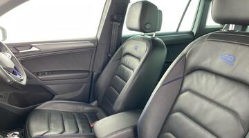 2022 Volkswagen 2.0 TSI R DSG 4Motion Euro 6 5-door (White) - Image: 42