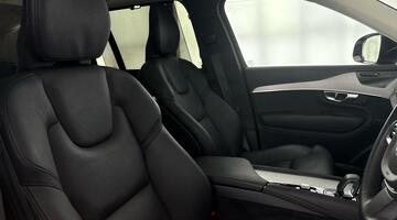 2023 Volvo 2.0 B5 MHEV Plus Auto 4WD Euro 6 5-door (Silver) - Image: 16