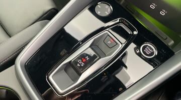 2025 Audi TFSI 30 S line S Tronic Euro 6 4-door (Green) - Image: 7