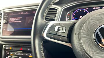 2021 Volkswagen TSI EVO R-Line DSG Euro 6 5-door (Red) - Image: 21