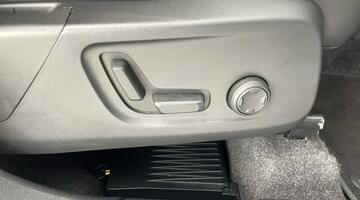 2025 Volvo 2.0 B4 MHEV Plus DCT Auto Euro 6 5-door (Blue) - Image: 30