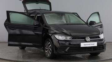 2023 Volkswagen 1.0 TSI Life Euro 6 5-door (Black) - Image: 9