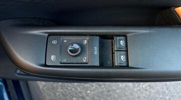 2023 CUPRA E-Boost 77kWh V2 Auto 5-door (4 Seat) (Blue) - Image: 27