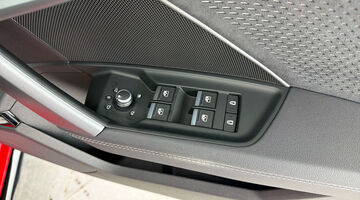 2025 Audi 2.0 TFSI Vorsprung Sportback S Tronic quattro Euro 6 5-door (Red) - Image: 23