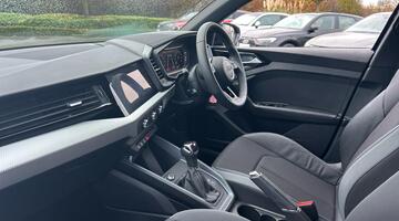 2025 Audi 1.0 TFSI 30 S line Sportback S Tronic Euro 6 5-door (Blue) - Image: 2