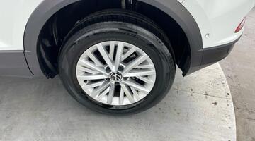 2022 Volkswagen TSI Life Euro 6 5-door (White) - Image: 30