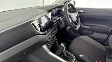 2025 Volkswagen 1.0 TSI Match DSG Euro 6 5-door (Black) - Image: 2