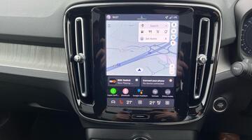 2025 Volvo 2.0 B4 MHEV Ultra Dark DCT Auto Euro 6 5-door (Silver) - Image: 7