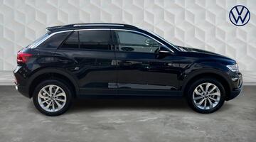 2025 Volkswagen TSI Match DSG Euro 6 5-door (Black) - Image: 4