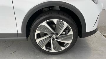 2024 SEAT 1.0 TSI FR Sport DSG Euro 6 5-door (White) - Image: 5