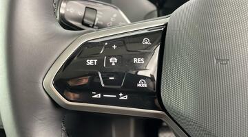 2025 Volkswagen Pro 79kWh Commerce Plus Auto 5-door (Blue) - Image: 25