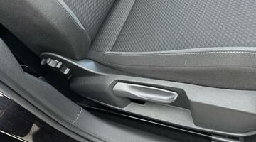 2025 Volkswagen 1.0 EVO Life Euro 6 5-door (Black) - Image: 15