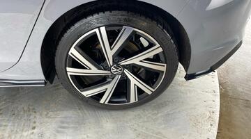 2023 Volkswagen 2.0 TDI R-Line DSG Euro 6 5-door (Grey) - Image: 32