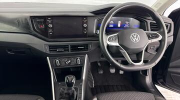 2023 Volkswagen 1.0 TSI Life Euro 6 5-door (Black) - Image: 8