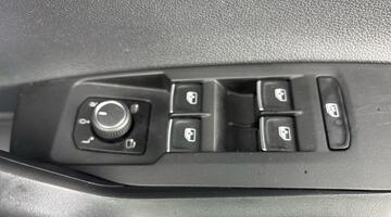 2023 Volkswagen 1.0 TSI R-Line Euro 6 5-door (Blue) - Image: 19