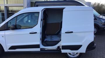 2021 Ford 200 EcoBlue Leader L1 Euro 6 5-door (White) - Image: 11