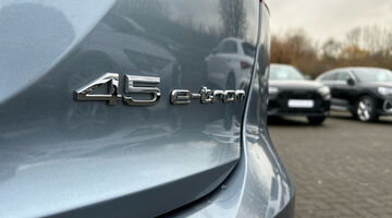 2025 Audi 45 S line Auto 5-door 82kWh (Blue) - Image: 18