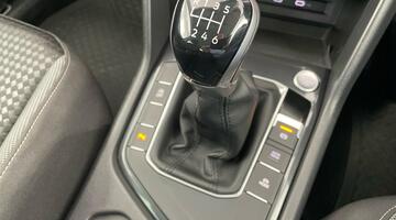 2021 Volkswagen TSI Active Euro 6 5-door (Red) - Image: 12