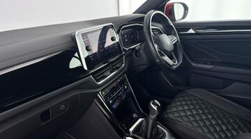 2022 Volkswagen TSI R-Line 2WD Euro 6 2-door (Red) - Image: 2