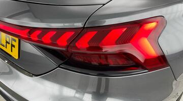 2022 Audi 93.4kWh Auto quattro 4-door (Grey) - Image: 32