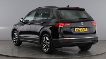 2022 Volkswagen TSI Active DSG Euro 6 5-door (Black) - Image: 3