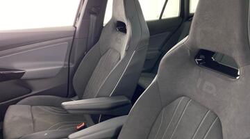 2025 Volkswagen Pro 77kWh Black Edition Auto 5-door (Black) - Image: 35