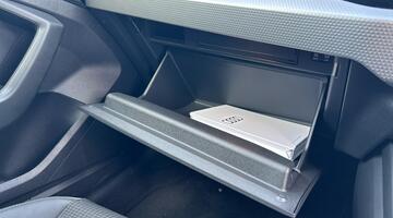 2025 Audi 1.0 TFSI 30 S line Sportback S Tronic Euro 6 5-door (Black) - Image: 34