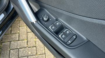 2024 Audi TFSI CoD 35 S line S Tronic Euro 6 5-door (Black) - Image: 13