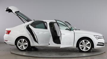 2022 Škoda 2.0 TSI SE L DSG Euro 6 5-door (White) - Image: 11