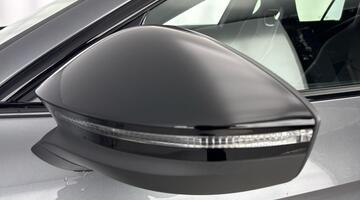 2025 Volkswagen ETSI MHEV R-Line DSG Euro 6 5-door (Multicolour) - Image: 41