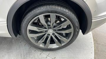 2019 Volkswagen 2.0 TDI R-Line Tech DSG 4Motion Euro 6 5-door (Grey) - Image: 41