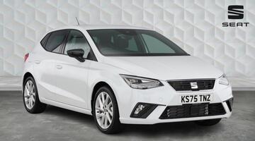 2025 SEAT 1.0 TSI FR DSG Euro 6 5-door (White) - Image: 1