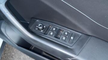 2025 Volkswagen TSI Black Edition Plus DSG Euro 6 5-door (White) - Image: 21