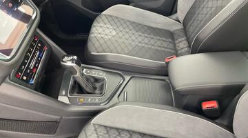 2022 Volkswagen TSI R-Line DSG Euro 6 5-door (Grey) - Image: 36