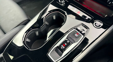 2025 Audi 2.0 TFSI S line S Tronic Euro 6 5-door (Blue) - Image: 23