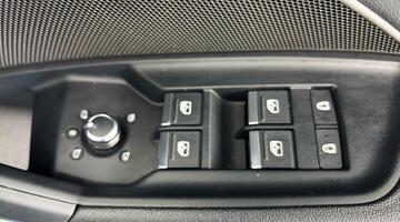 2020 Audi TFSI 35 Sport Sportback Euro 6 5-door (Blue) - Image: 19