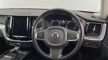 2019 Volvo 2.0 T4 Edition Auto Euro 6 5-door (Red) - Image: 10