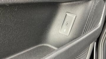 2024 Volkswagen Pro 79kWh Commerce Auto 5-door (Black) - Image: 30